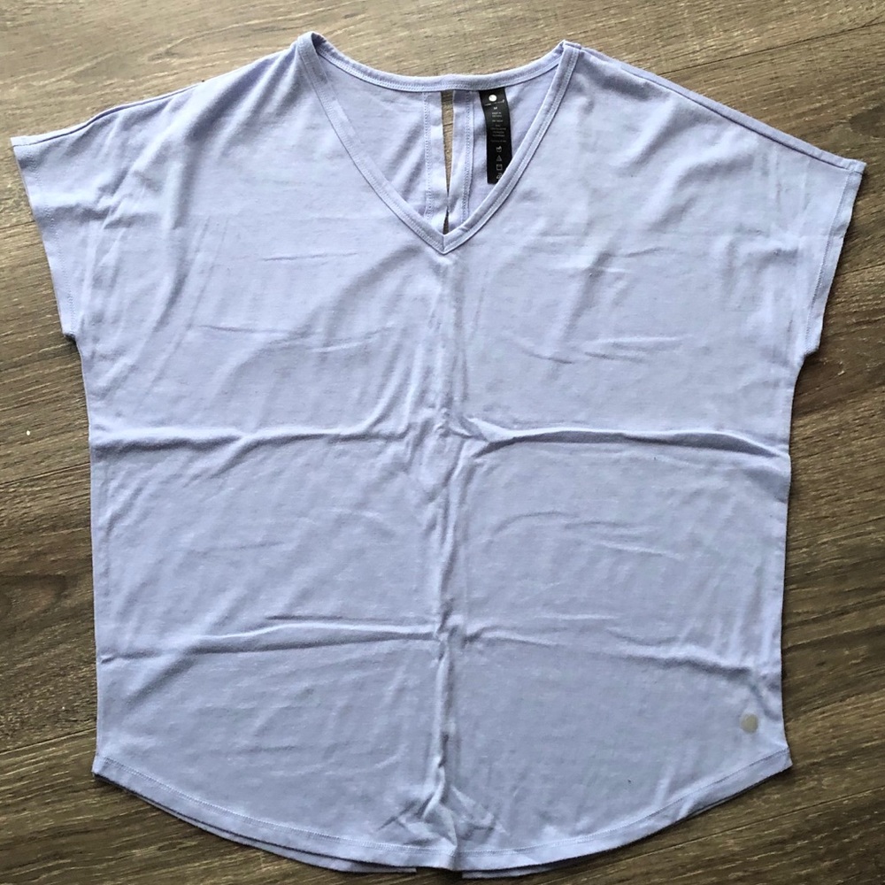 🚫SOLD🚫 Yogalicious Slit Back Short Sleeve Top, Light Blue